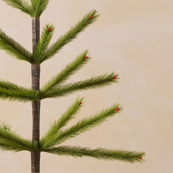 JOHN DERIAN x TARGET KITSCH ARTIFICIAL CHRISTMAS TREE WITH RED BERRIES - Picture 4 of 5